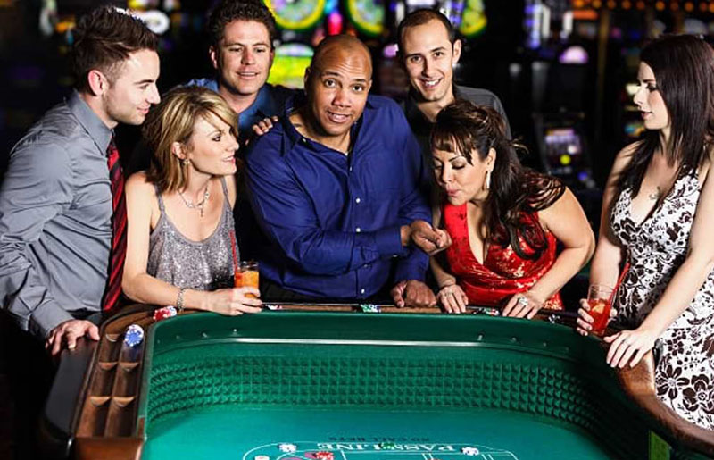 Дуть на кости в казино