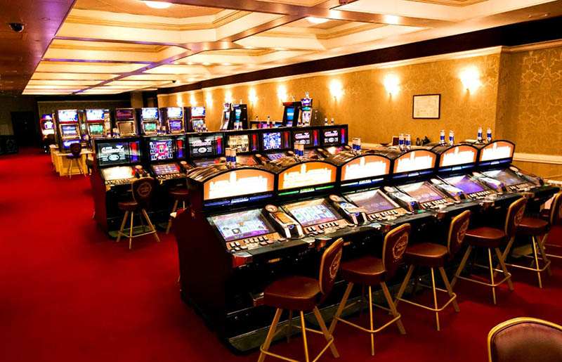 Внутреннее помещение казино Altai Palace